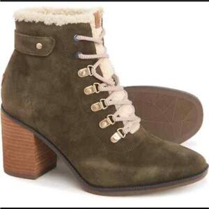 Dr. Scholl’s Loni Olive Green Suede Ankle Boots 9